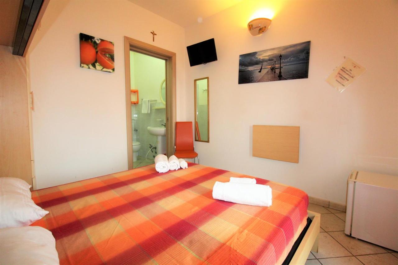 B&B Scoglio Di Pirro Climatizzato A 150 M Dalle Spiagge Salentine Torre San Giovanni Ugento Exterior photo